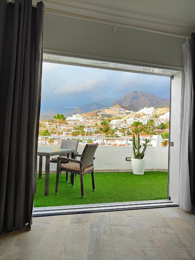 Malibu Park Apartments Sol Адехе Экстерьер фото