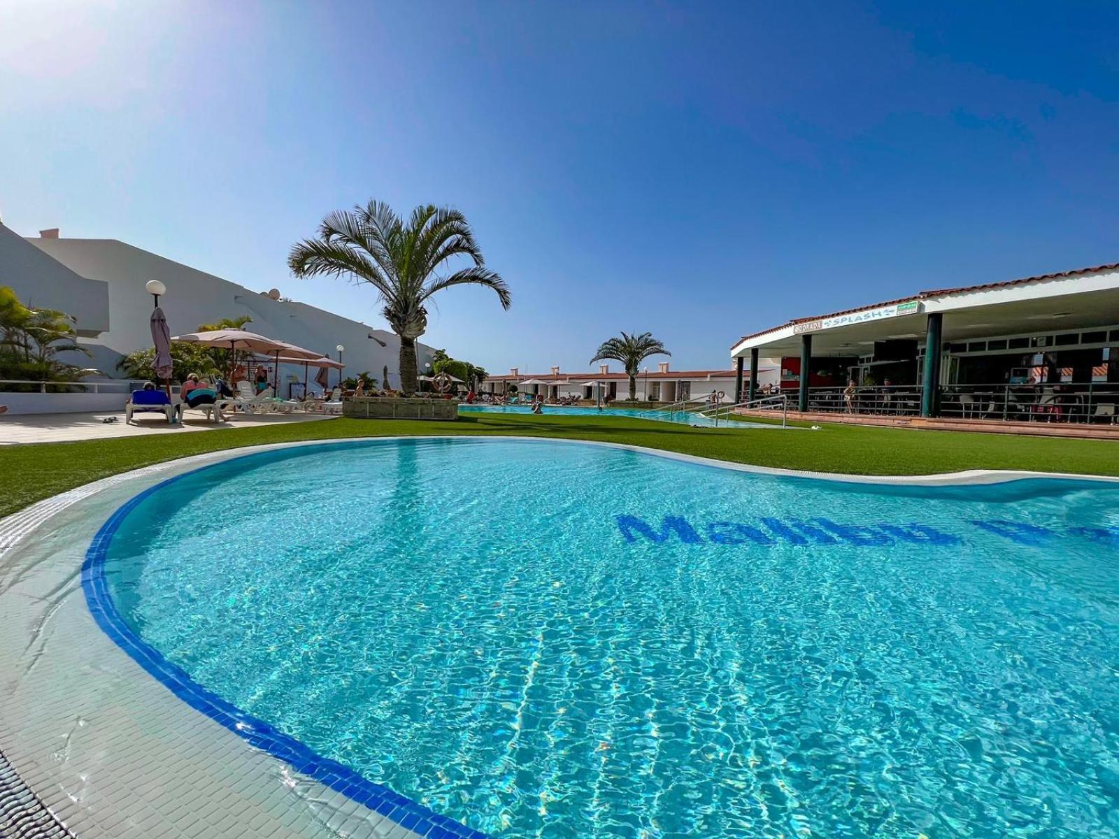 Malibu Park Apartments Sol Адехе Экстерьер фото